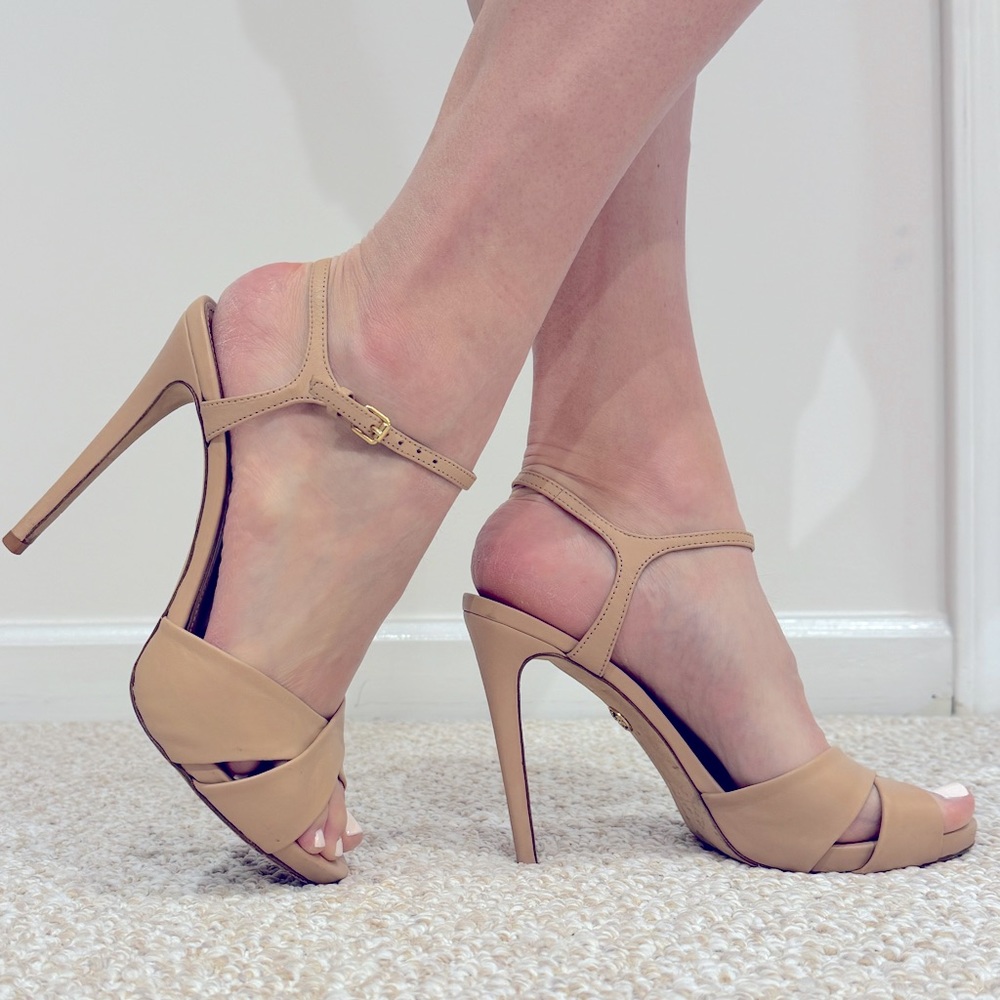 Tory Burch heels nude